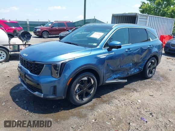 2025 Kia Sorento SX Prestige with VIN KNDRKDJG9S5296517, listed as a IAAI auction lot 42683892 with 17,116 mi miles and . Bid and sale history available at DreamBid. Image 17.