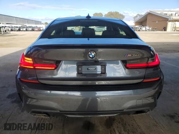 2022 BMW 3 Series M340i z VIN 3MW5U7J0XN8C39888, wystawiony jako Copart lot #82389045 z przebiegiem 23 292 mil mil oraz Szkoda całkowita • Salvage title. Historia ofert i sprzedaży dostępna na DreamBid. Obrazek 6.