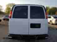 2006 Chevrolet Express Cargo z VIN 1GCGG25VX61220453, wystawiony jako Copart lot #72026125 z przebiegiem 219 173 mil mil oraz Szkoda całkowita • Salvage title. Historia ofert i sprzedaży dostępna na DreamBid. Obrazek 6.