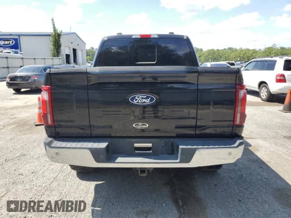 2024 Ford F-150 Lariat с VIN 1FTFW5L55RFB88215, выставлен на аукционе Copart как лот 59999455 с пробегом 14 526 миль миль и Списание • Salvage title. История ставок и продаж доступна на DreamBid. Изображение 6.