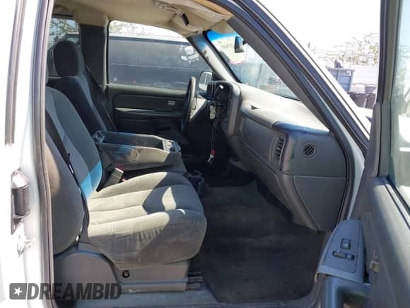 2004 Chevrolet Silverado 1500 LS с VIN 2GCEC19TX41429110, выставлен на аукционе IAAI как лот 42676165 с пробегом Не указан миль и . История ставок и продаж доступна на DreamBid. Изображение 5.