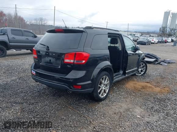 2013 Dodge Journey R/T z VIN 3C4PDCEG2DT556717, wystawiony jako IAAI lot #41834753 z przebiegiem 153 008 mil mil oraz . Historia ofert i sprzedaży dostępna na DreamBid. Obrazek 4.