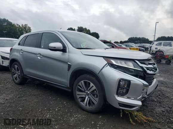 2024 Mitsubishi Outlander S с VIN JA4ARUAU8RU007345, выставлен на аукционе Copart как лот 84031135 с пробегом 47 264 миль миль и Списание • Salvage title. История ставок и продаж доступна на DreamBid. Изображение 4.