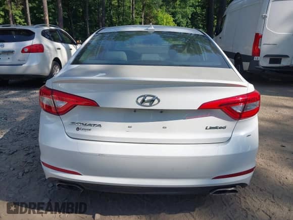 2015 Hyundai Sonata Limited z VIN 5NPE34AF1FH031292, wystawiony jako IAAI lot #42585574 z przebiegiem 204 466 mil mil oraz . Historia ofert i sprzedaży dostępna na DreamBid. Obrazek 17.