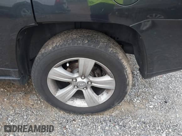 2015 Jeep Compass Latitude z VIN 1C4NJDEB1FD324581, wystawiony jako IAAI lot #43299306 z przebiegiem 97 094 mil mil oraz . Historia ofert i sprzedaży dostępna na DreamBid. Obrazek 12.