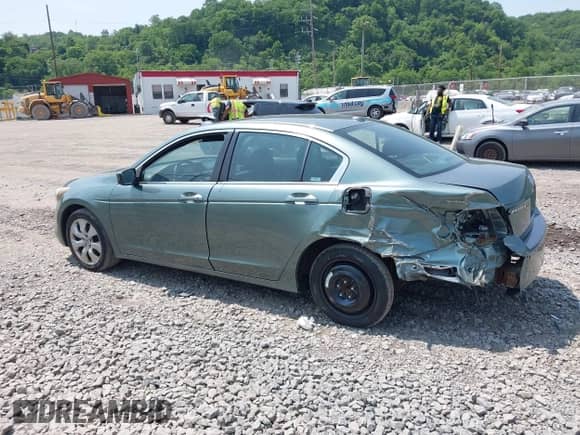 2010 Honda Accord с VIN 1HGCP2E86AA135451, выставлен на аукционе IAAI как лот 42411957 с пробегом 90 611 миль миль и . История ставок и продаж доступна на DreamBid. Изображение 14.