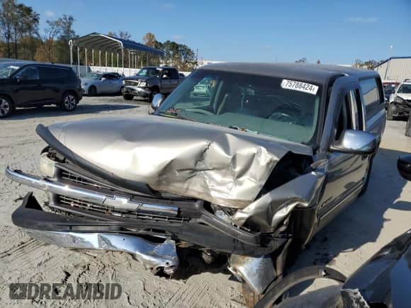 2000 Chevrolet Silverado 1500 LS with VIN 1GCEC14T5YZ155898, listed as a Copart auction lot 75788424 with 197,387 mi miles and Salvage title. Bid and sale history available at DreamBid. Image 1.