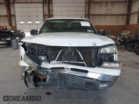 2007 Chevrolet Silverado 1500HD LS z VIN 1GCGK13U97F102188, wystawiony jako IAAI lot #42447177 z przebiegiem 260 613 mil mil oraz . Historia ofert i sprzedaży dostępna na DreamBid. Obrazek 12.