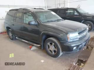 2005 Chevrolet TrailBlazer LT z VIN 1GNET16S756158908, wystawiony jako IAAI lot #42635583 z przebiegiem 168 865 mil mil oraz . Historia ofert i sprzedaży dostępna na DreamBid. Obrazek 1.