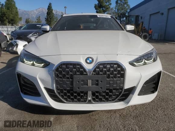 2023 BMW 4 Series 430i z VIN WBA63AV09PFN91000, wystawiony jako Copart lot #46491385 z przebiegiem 3 372 mil mil oraz Szkoda całkowita • Salvage title. Historia ofert i sprzedaży dostępna na DreamBid. Obrazek 5.
