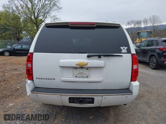 2014 Chevrolet Suburban LTZ with VIN 1GNSKKE77ER152002, listed as a IAAI auction lot 41930865 with 159,393 mi miles and . Bid and sale history available at DreamBid. Image 16.