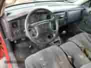 2001 Dodge Dakota z VIN 1B7FL26X01S233108, wystawiony jako Copart lot #41419545 z przebiegiem 226 871 mil mil oraz Szkoda całkowita • Salvage title. Historia ofert i sprzedaży dostępna na DreamBid. Obrazek 8.