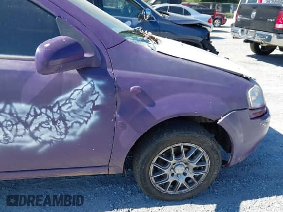2005 Chevrolet Aveo LS с VIN KL1TD62635B301905, выставлен на аукционе IAAI как лот 43237469 с пробегом 128 054 миль миль и . История ставок и продаж доступна на DreamBid. Изображение 15.