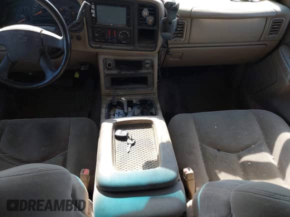 2004 Chevrolet Silverado 2500 LT с VIN 1GCGK23U84F221917, выставлен на аукционе IAAI как лот 42473014 с пробегом 254 686 миль миль и . История ставок и продаж доступна на DreamBid. Изображение 22.