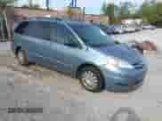 2008 Toyota Sienna LE z VIN 5TDZK23CX8S146790, wystawiony jako IAAI lot #43449219 z przebiegiem 209 784 mil mil oraz . Historia ofert i sprzedaży dostępna na DreamBid. Obrazek 1.