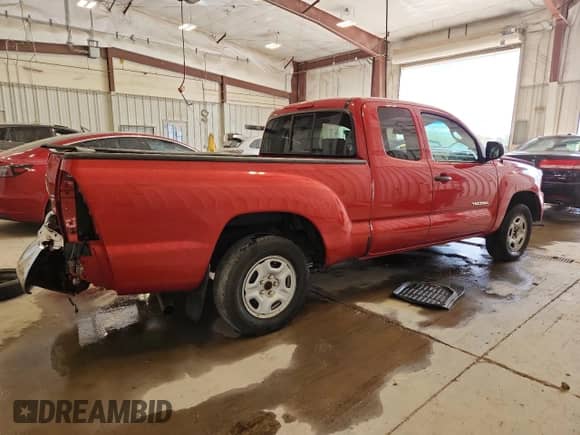 2013 Toyota Tacoma с VIN 5TFTX4CN4DX031305, выставлен на аукционе Copart как лот 71232675 с пробегом 184 220 миль миль и На запчасти • Non repairable. История ставок и продаж доступна на DreamBid. Изображение 3.