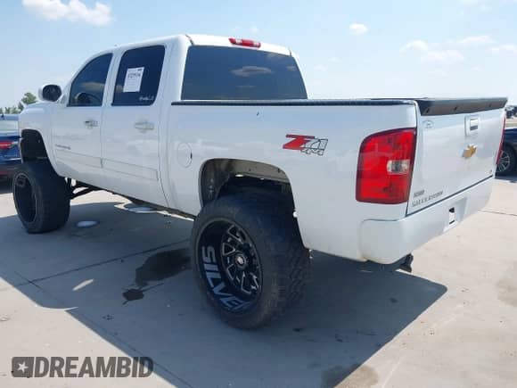 2012 Chevrolet Silverado 1500 LT с VIN 3GCPKSE70CG120326, выставлен на аукционе IAAI как лот 43235194 с пробегом 220 255 миль миль и . История ставок и продаж доступна на DreamBid. Изображение 3.