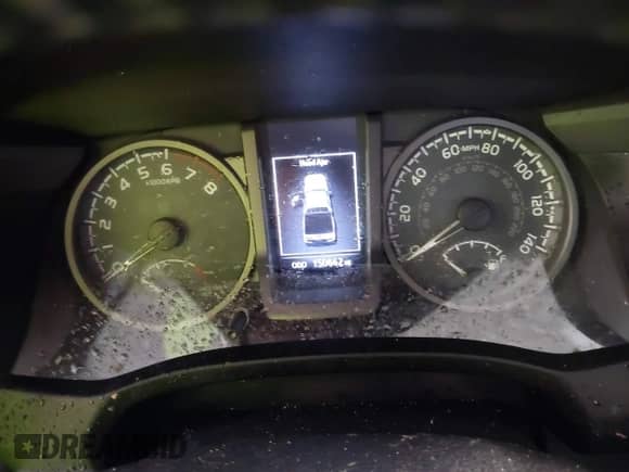 2017 Toyota Tacoma SR5 with VIN 5TFAZ5CN9HX031054, listed as a IAAI auction lot 42977558 with 150,662 mi miles and . Bid and sale history available at DreamBid. Image 7.