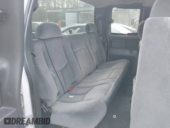 2005 GMC Sierra 1500 SLE с VIN 2GTEC19T251318844, выставлен на аукционе IAAI как лот 41781884 с пробегом 230 058 миль миль и . История ставок и продаж доступна на DreamBid. Изображение 8.