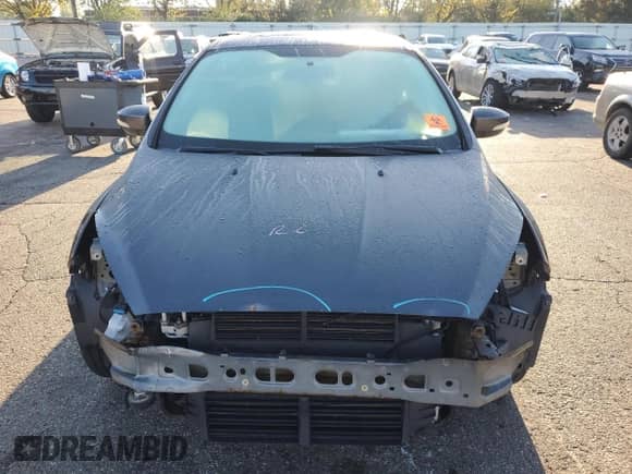 2015 Ford Focus SE z VIN 1FADP3K28FL239807, wystawiony jako Copart lot #85078565 z przebiegiem 162 126 mil mil oraz Szkoda całkowita • Salvage title. Historia ofert i sprzedaży dostępna na DreamBid. Obrazek 5.