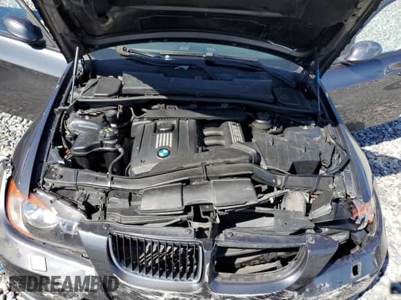 2008 BMW 3 Series 328xi с VIN WBAVC93518K040240, выставлен на аукционе Copart как лот 86077755 с пробегом 270 741 миль миль и Списание • Salvage title. История ставок и продаж доступна на DreamBid. Изображение 11.