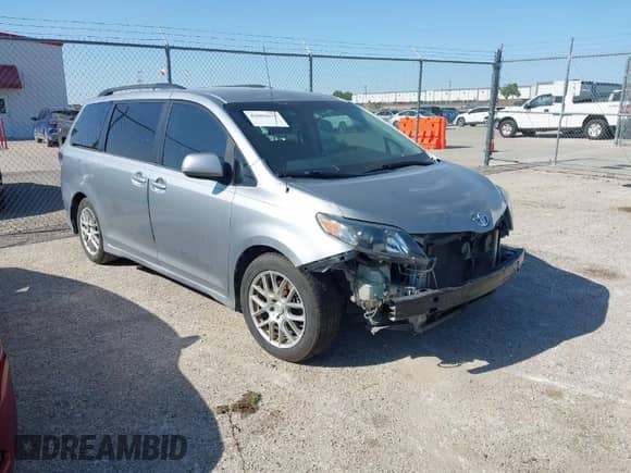 2011 Toyota Sienna SE с VIN 5TDXK3DC8BS131434, выставлен на аукционе IAAI как лот 42002675 с пробегом 209 396 миль миль и . История ставок и продаж доступна на DreamBid. Изображение 1.