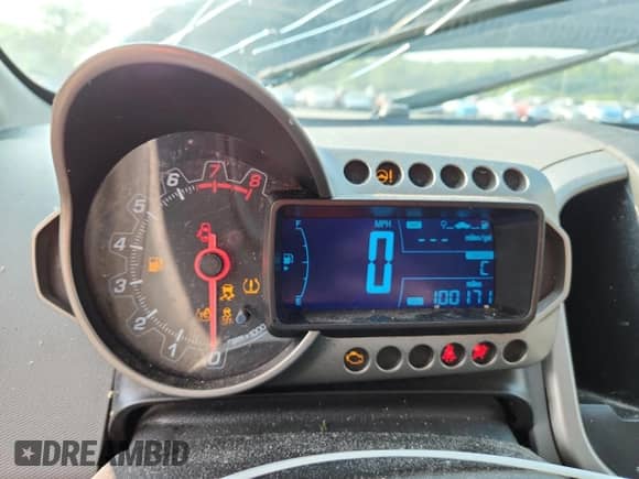 2016 Chevrolet Sonic LS с VIN 1G1JA5SH3G4120789, выставлен на аукционе Copart как лот 59217825 с пробегом 100 171 миль миль и Списание • Salvage title. История ставок и продаж доступна на DreamBid. Изображение 9.