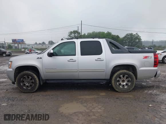 2012 Chevrolet Avalanche LT с VIN 3GNTKFE78CG253297, выставлен на аукционе IAAI как лот 42917858 с пробегом 160 268 миль миль и . История ставок и продаж доступна на DreamBid. Изображение 15.