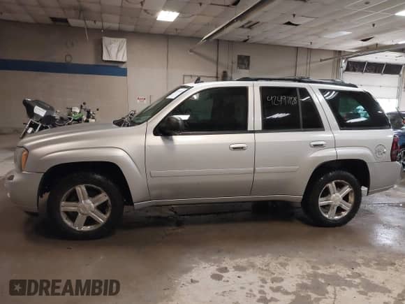 2007 Chevrolet TrailBlazer LS с VIN 1GNDT13S472137511, выставлен на аукционе IAAI как лот 42497128 с пробегом 83 712 миль миль и . История ставок и продаж доступна на DreamBid. Изображение 14.