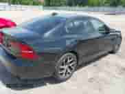 2020 Volvo S60 Momentum с VIN 7JR102FK6LG071774, выставлен на аукционе IAAI как лот 42523675 с пробегом 127 229 миль миль и . История ставок и продаж доступна на DreamBid. Изображение 4.