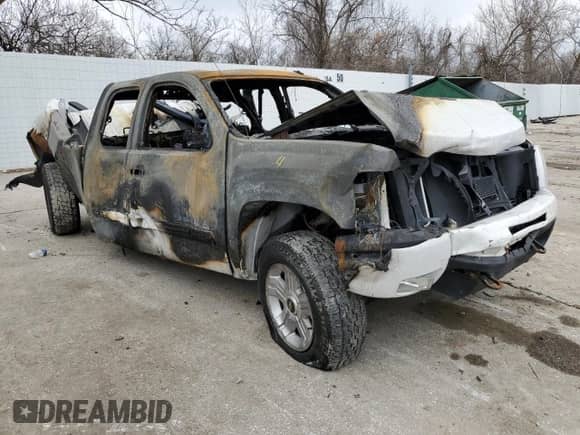 2009 Chevrolet Silverado 1500 LTZ с VIN 1GCEK39029Z116166, выставлен на аукционе Copart как лот 46676735 с пробегом Не указан миль и На запчасти • Non repairable. История ставок и продаж доступна на DreamBid. Изображение 4.