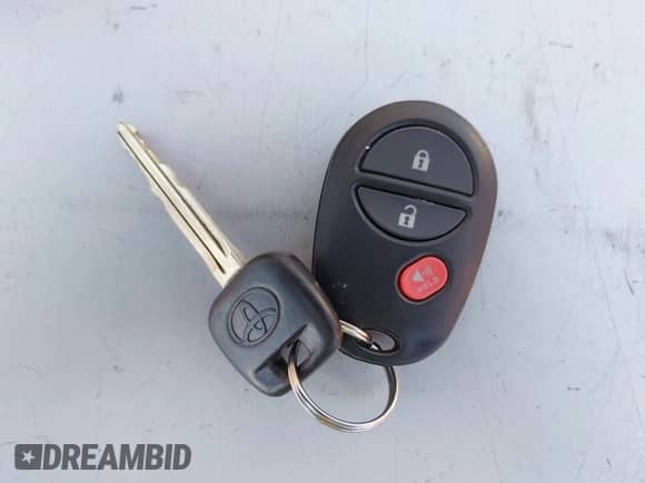 2008 Toyota Highlander z VIN JTEDS41A182055353, wystawiony jako IAAI lot #43494634 z przebiegiem 384 114 mil mil oraz . Historia ofert i sprzedaży dostępna na DreamBid. Obrazek 11.