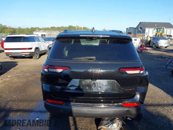 2025 Jeep Grand Cherokee Limited z VIN 1C4RJKBGXS8674655, wystawiony jako IAAI lot #43373003 z przebiegiem 4 275 mil mil oraz . Historia ofert i sprzedaży dostępna na DreamBid. Obrazek 16.