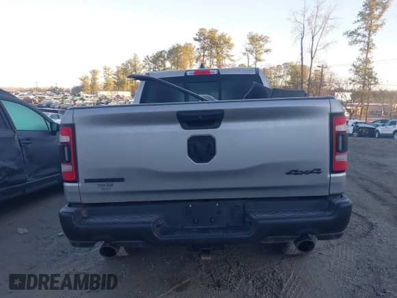 2024 Ram 1500 Big Horn z VIN 1C6SRFFT4RN152664, wystawiony jako IAAI lot #41376365 z przebiegiem 17 504 mil mil oraz . Historia ofert i sprzedaży dostępna na DreamBid. Obrazek 16.