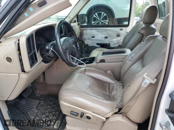 2004 Chevrolet Silverado 1500 LT with VIN 2GCEC19T741304811, listed as a Copart auction lot 51093294 with 231,354 mi miles and Salvage title. Bid and sale history available at DreamBid. Image 7.