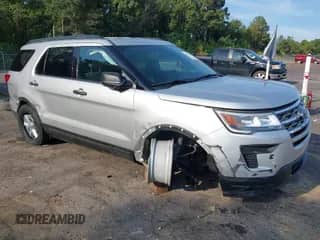 2018 Ford Explorer z VIN 1FM5K7B82JGB63118, wystawiony jako IAAI lot #43074358 z przebiegiem 42 331 mil mil oraz . Historia ofert i sprzedaży dostępna na DreamBid. Obrazek 1.