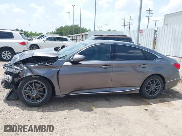 2018 Honda Accord EX z VIN 1HGCV3F4XJA013555, wystawiony jako IAAI lot #42741526 z przebiegiem 107 518 mil mil oraz . Historia ofert i sprzedaży dostępna na DreamBid. Obrazek 15.