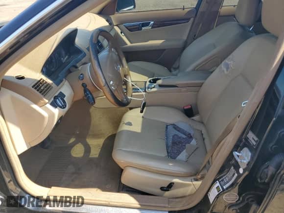 2008 Mercedes-Benz C 300 Sport z VIN WDDGF81X28F062800, wystawiony jako Copart lot #71184825 z przebiegiem 177 405 mil mil oraz Szkoda całkowita • Salvage title. Historia ofert i sprzedaży dostępna na DreamBid. Obrazek 7.