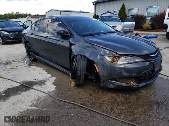 2017 Chrysler 200 Touring с VIN 1C3CCCFB8HN502109, выставлен на аукционе Copart как лот 71126045 с пробегом 85 525 миль миль и На запчасти • Non repairable. История ставок и продаж доступна на DreamBid. Изображение 13.