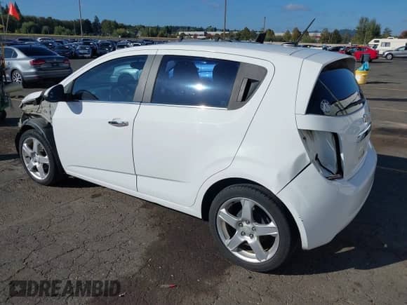 2014 Chevrolet Sonic LTZ с VIN 1G1JE6SB8E4227548, выставлен на аукционе IAAI как лот 43316295 с пробегом 59 646 миль миль и . История ставок и продаж доступна на DreamBid. Изображение 3.