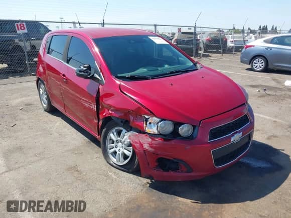 2014 Chevrolet Sonic LT с VIN 1G1JC6SB2E4132604, выставлен на аукционе IAAI как лот 42979564 с пробегом Не указан миль и . История ставок и продаж доступна на DreamBid. Изображение 1.