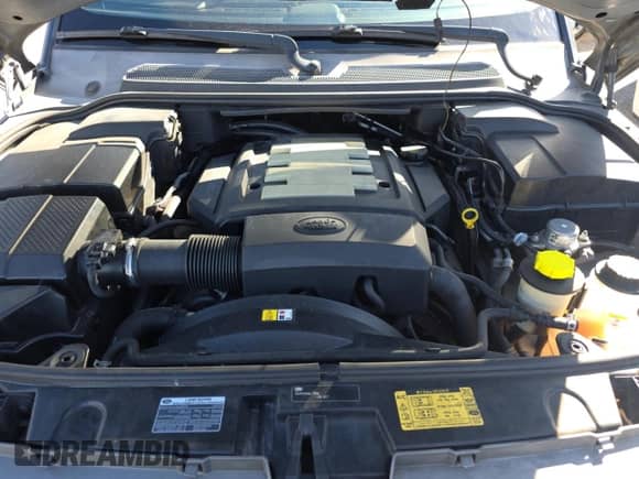 2008 Land Rover Range Rover Sport HSE with VIN SALSF25428A120167, listed as a Copart auction lot 87108195 with 119,752 mi miles and Clean title. Bid and sale history available at DreamBid. Image 7.