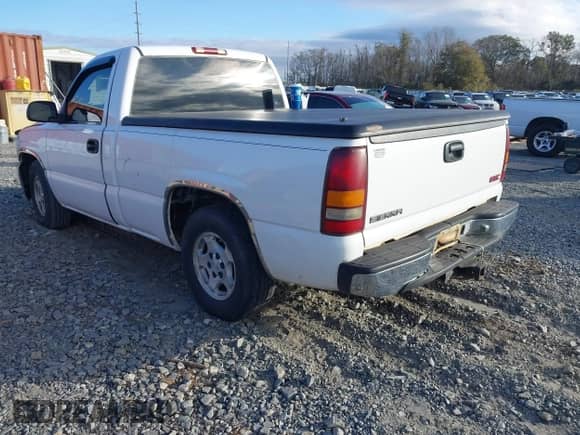 2000 GMC Sierra 1500 SL с VIN 1GTEC14W6YZ114173, выставлен на аукционе IAAI как лот 41164277 с пробегом 287 472 миль миль и . История ставок и продаж доступна на DreamBid. Изображение 3.