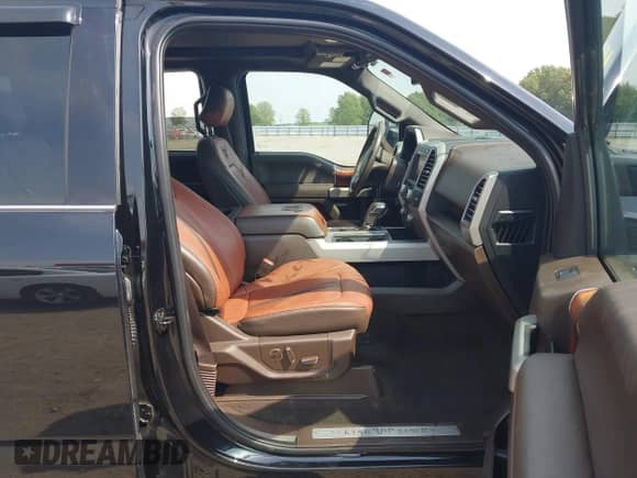 2019 Ford F-150 Lariat with VIN 1FTFW1E46KFD14388, listed as a IAAI auction lot 43253158 with 103,734 mi miles and . Bid and sale history available at DreamBid. Image 5.