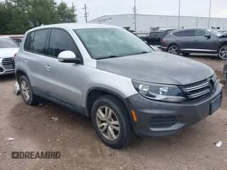 2014 Volkswagen Tiguan SEL with VIN WVGAV3AX8EW503942, listed as a IAAI auction lot 42710646 with 163,660 mi miles and . Bid and sale history available at DreamBid. Image 1.