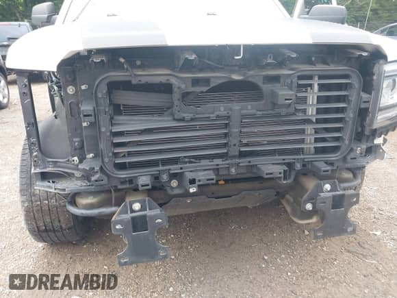 2017 GMC Sierra 1500 with VIN 1GTN1LEH5HZ183860, listed as a IAAI auction lot 42749235 with 201,966 mi miles and . Bid and sale history available at DreamBid. Image 17.