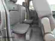 2005 Nissan Frontier SE z VIN 1N6AD06U55C440298, wystawiony jako Copart lot #56540025 z przebiegiem 46 369 mil mil oraz Szkoda całkowita • Salvage title. Historia ofert i sprzedaży dostępna na DreamBid. Obrazek 10.