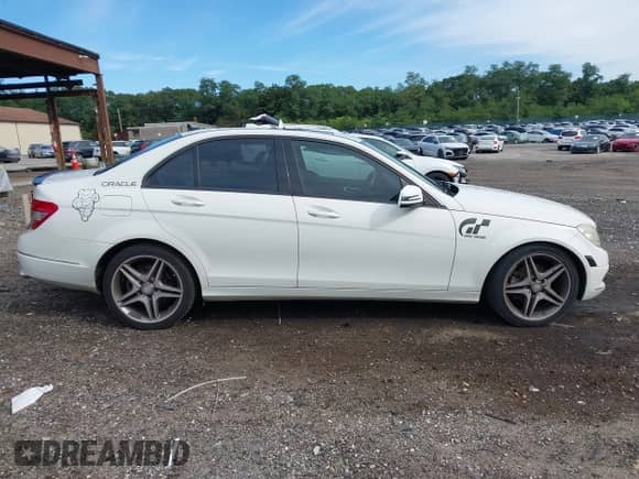 2010 Mercedes-Benz C 300 Sport with VIN WDDGF8BB5AF362971, listed as a IAAI auction lot 43164598 with 134,628 mi miles and . Bid and sale history available at DreamBid. Image 14.