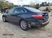 2017 Toyota Camry Hybrid LE z VIN 4T1BD1FK1HU221487, wystawiony jako Copart lot #80256005 z przebiegiem 51 986 mil mil oraz Szkoda całkowita • Salvage title. Historia ofert i sprzedaży dostępna na DreamBid. Obrazek 2.