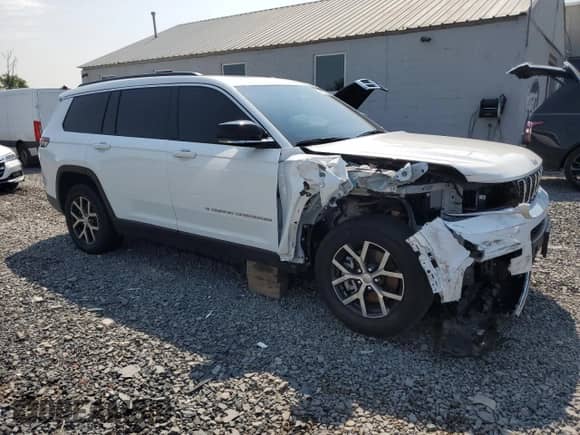 2025 Jeep Grand Cherokee Limited с VIN 1C4RJKBGXS8636133, выставлен на аукционе Copart как лот 68127705 с пробегом 7 857 миль миль и Списание • Salvage title. История ставок и продаж доступна на DreamBid. Изображение 4.